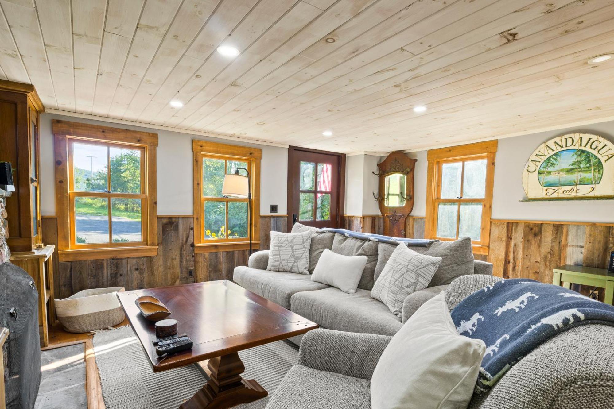 Cozy Two Bedroom Home On Canandaigua Lake Rushville Exterior photo